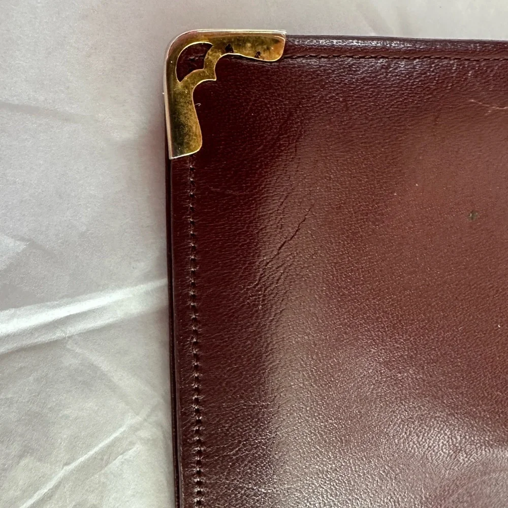 Beautiful Cartier Bi Fold wallet - Picture 2 of 9